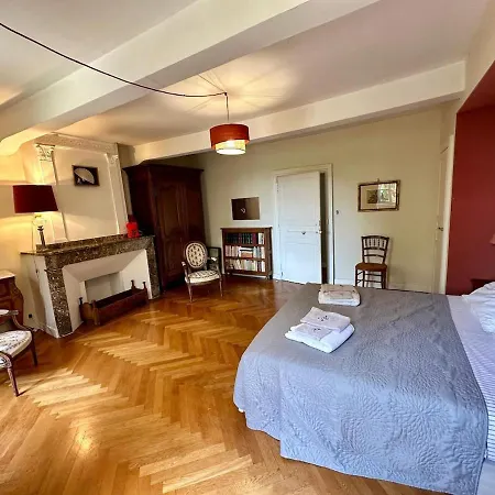 Maison De Famille Lafonseque * Renneville (Haute-Garonne)