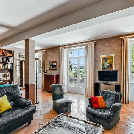 Maison De Famille Lafonseque Holiday home