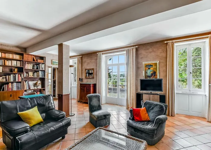 Maison De Famille Lafonseque 別荘